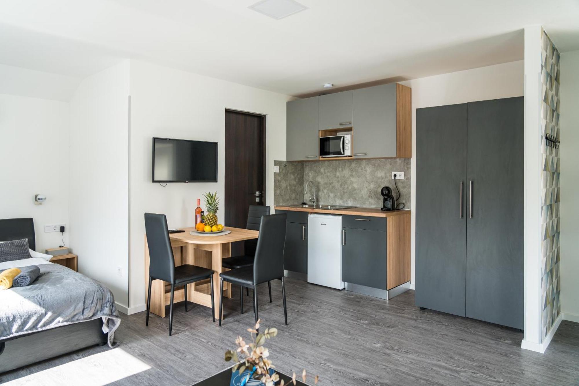 Balatonic Lemon Apartmanhaz Siófok Exteriér fotografie