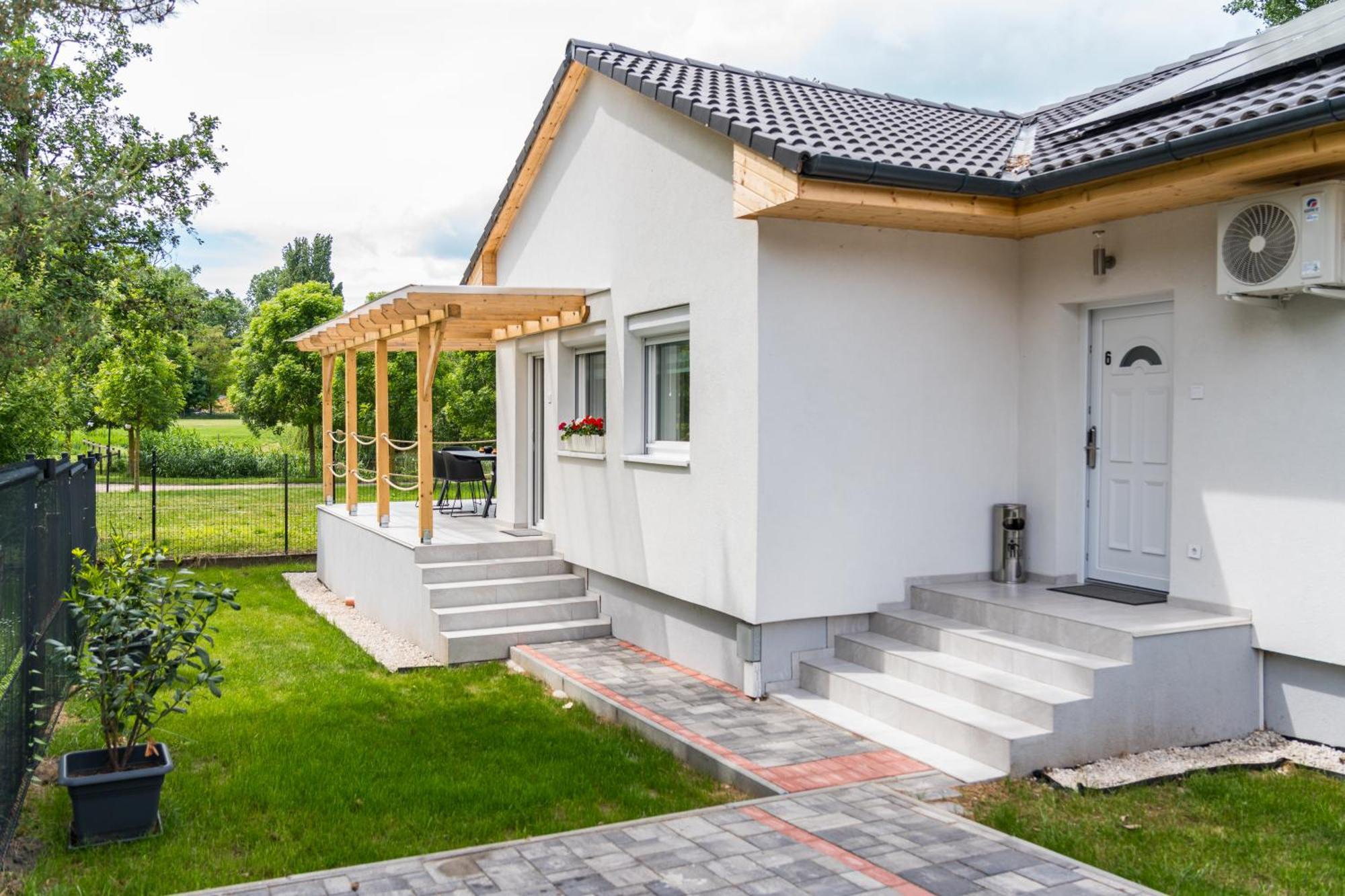 Balatonic Lemon Apartmanhaz Siófok Exteriér fotografie