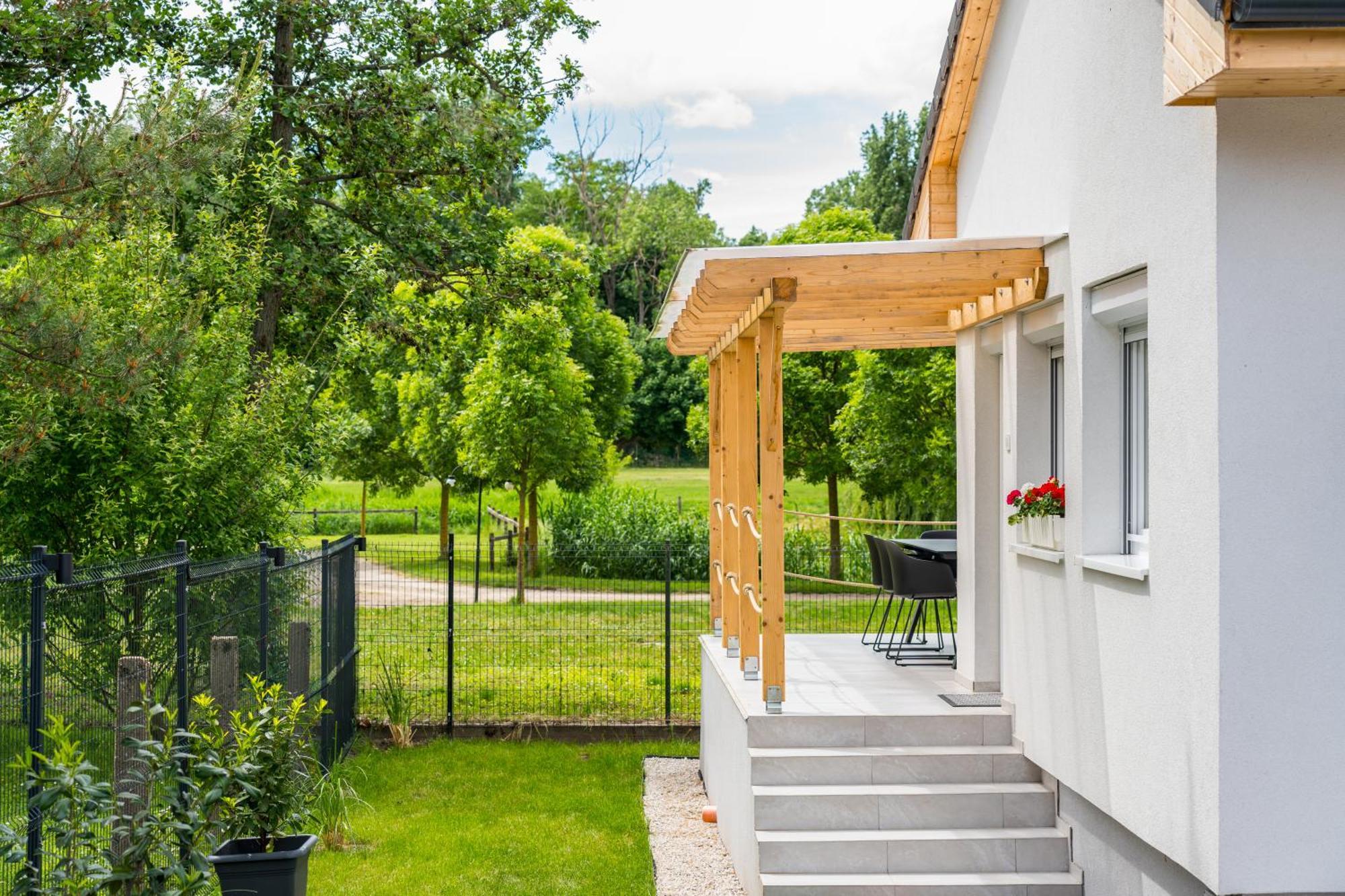 Balatonic Lemon Apartmanhaz Siófok Exteriér fotografie